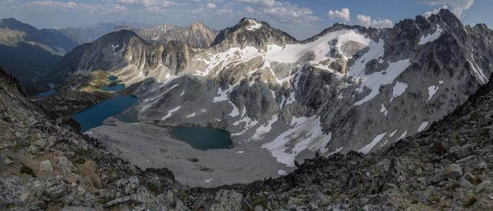 Granite peaks above a turquoise lake